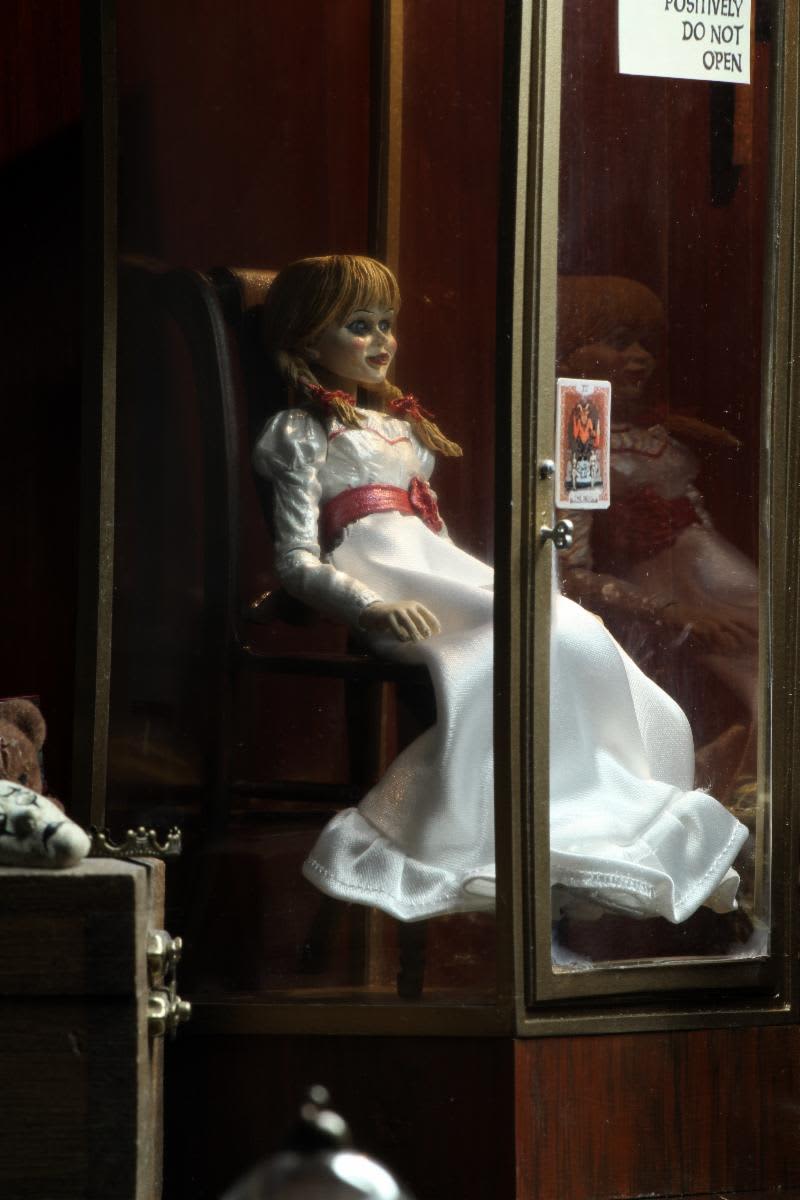 The Conjuring Universe – 7″ Scale Action Figure – Ultimate Annabelle (Annabelle 3)