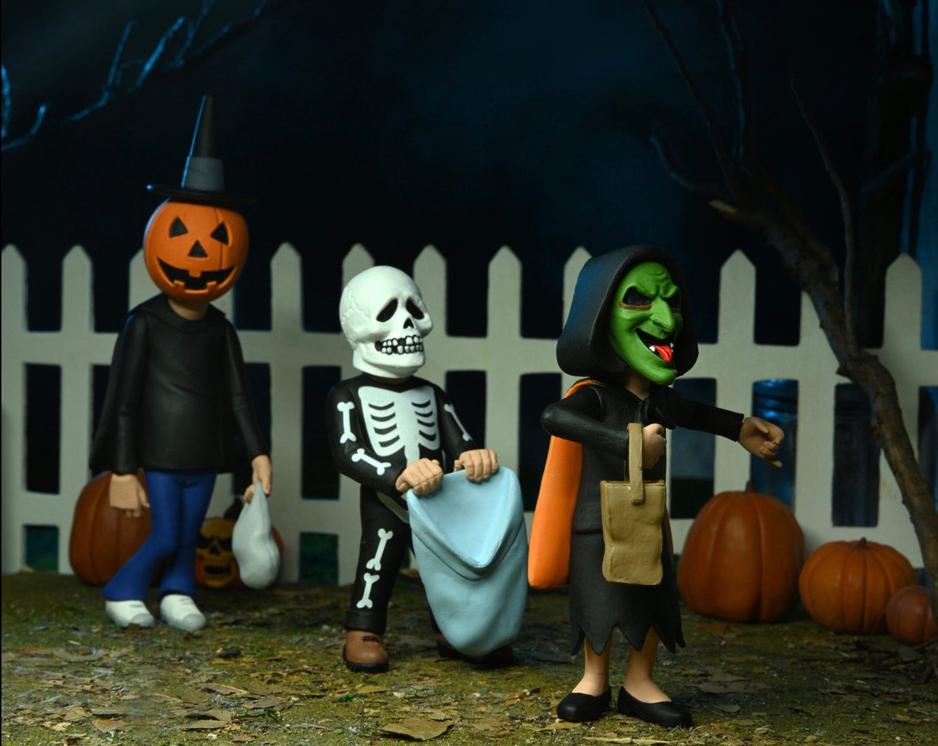 6” Scale Action Figures – Toony Terrors “Trick or Treaters” 3-pack